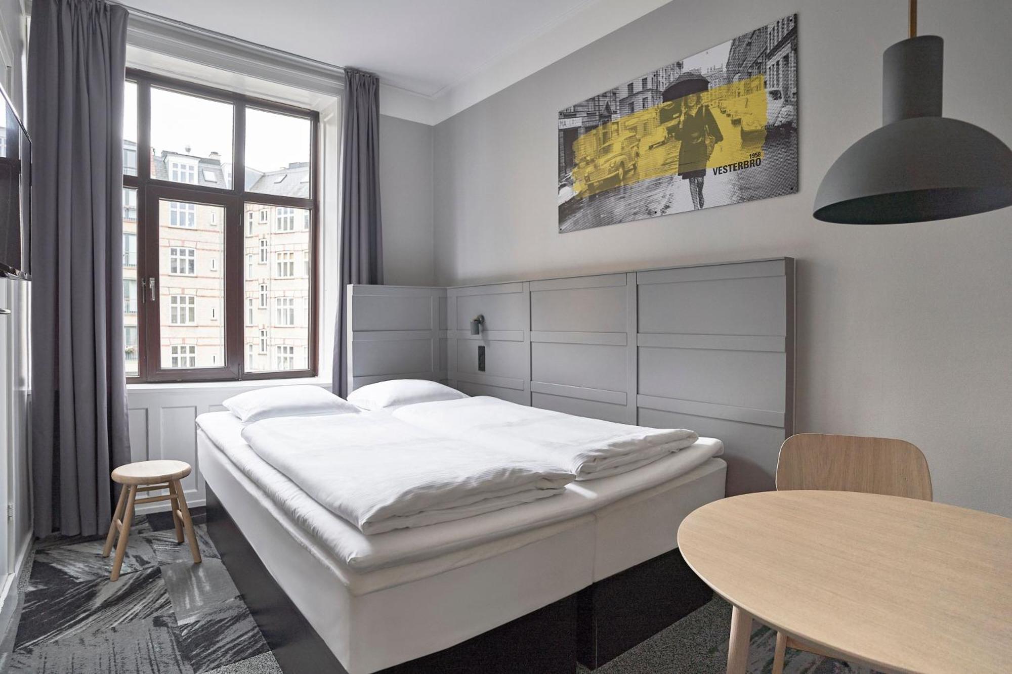 Standard Double Room King Bed,1630872682:JPEG